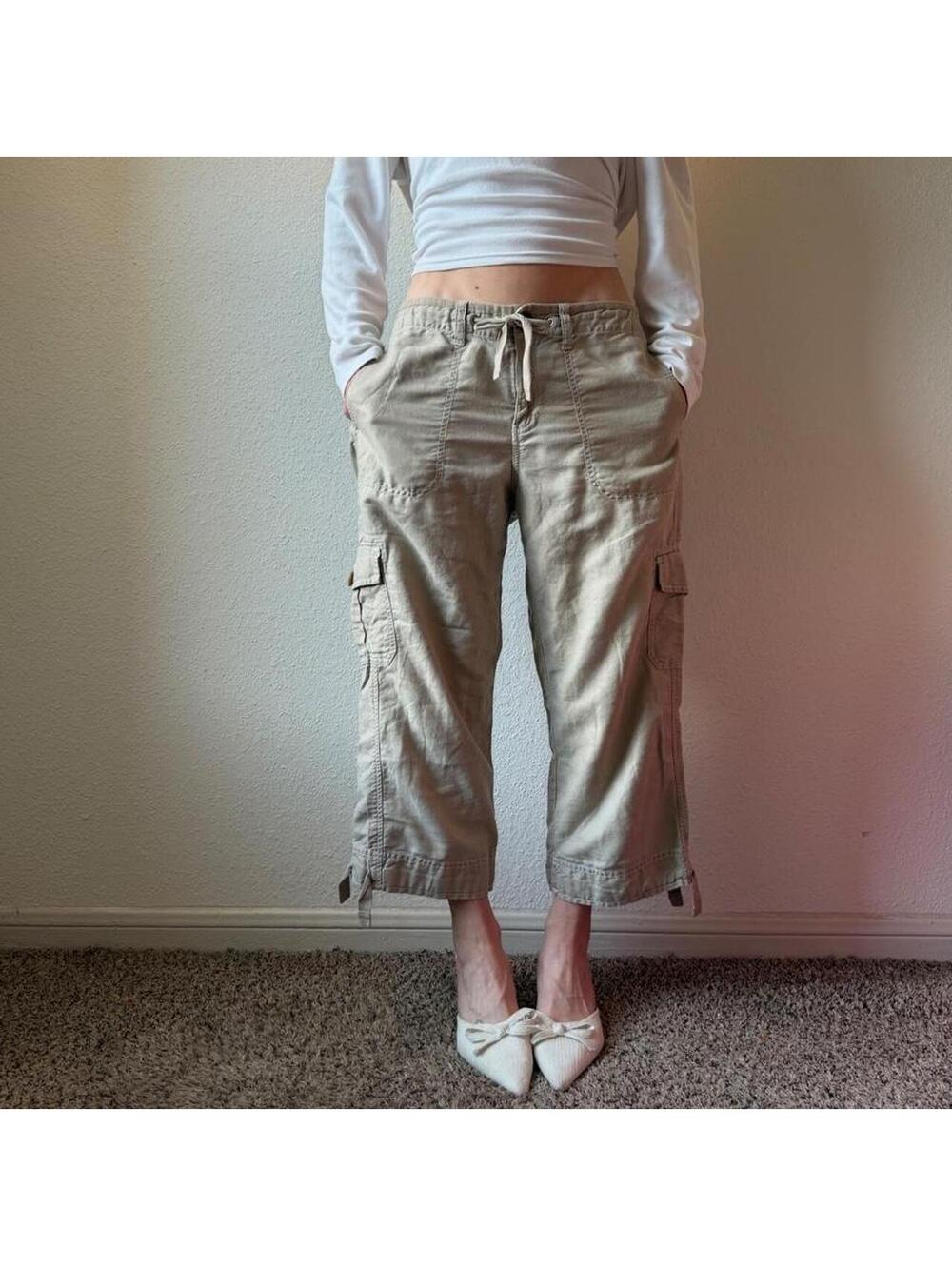 Vintage y2k half linen Eddie Bauer low rise wide leg beige cropped cargo capris